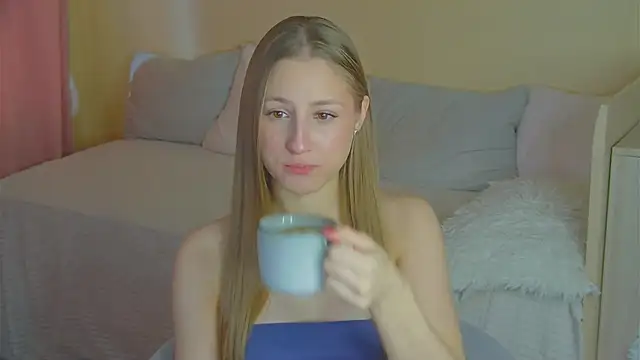 BritneyCruze online show from November 28, 9:09 am