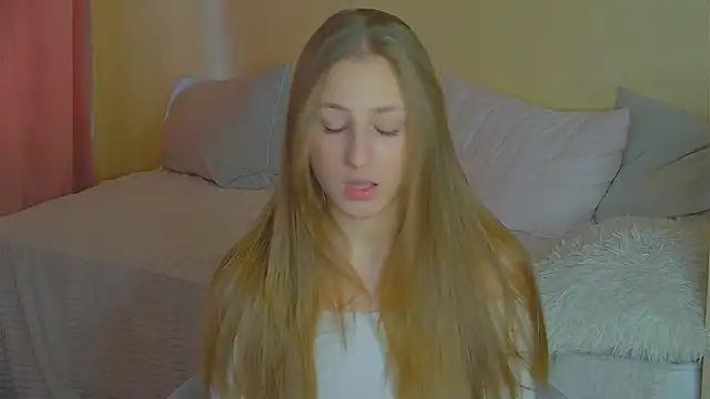 BritneyCruze online show from November 13, 9:24 am