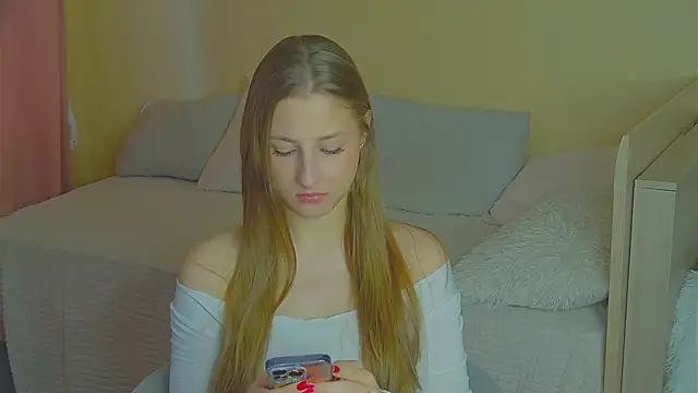 BritneyCruze online show from December 5, 9:19 am