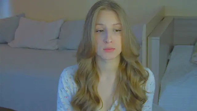 BritneyCruze online show from April 10, 10:11 am