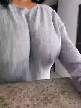 Snapshot of sexy_hot_carol chatting on January 3, 8:43 pm sexy hot carol online show from January 3, 8:43 pm