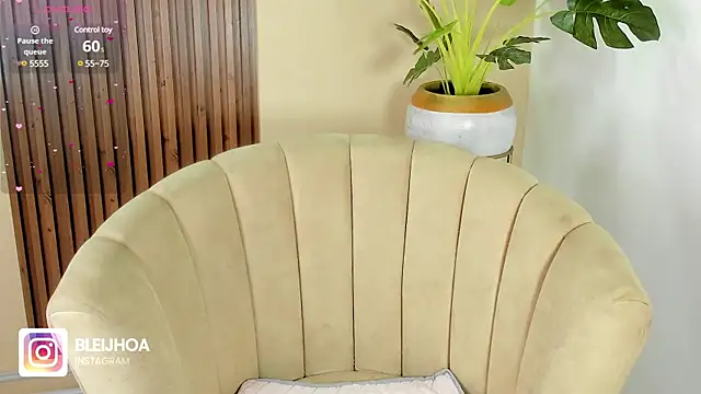 kenayfox online show from February 13, 5:05 am