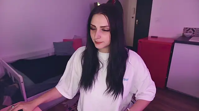 ce leste   online show from November 5, 7:17 pm