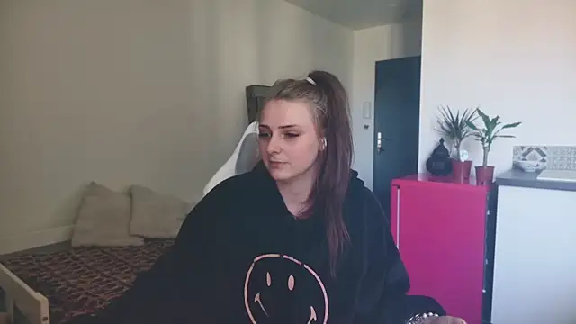 ce leste   online show from April 14, 11:59 am