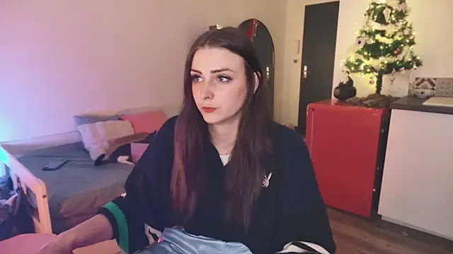 ce leste   online show from December 19, 5:37 pm