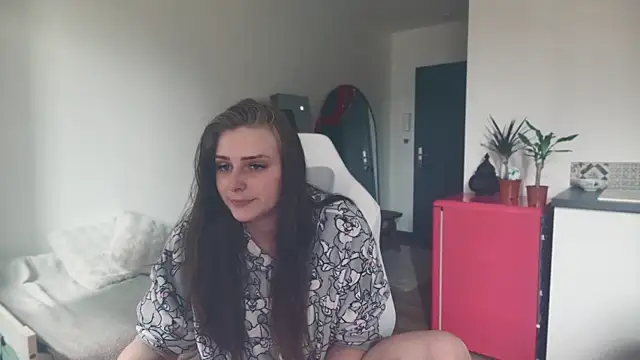 ce leste   online show from April 2, 11:17 am