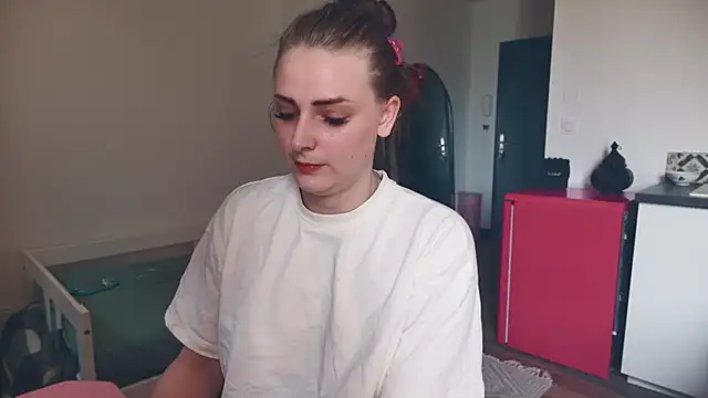 ce leste   online show from January 18, 11:35 am