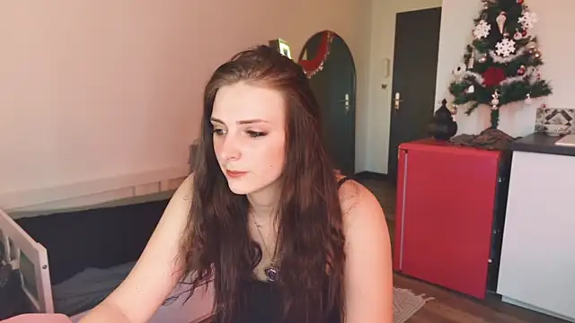 ce leste   online show from December 3, 3:44 pm