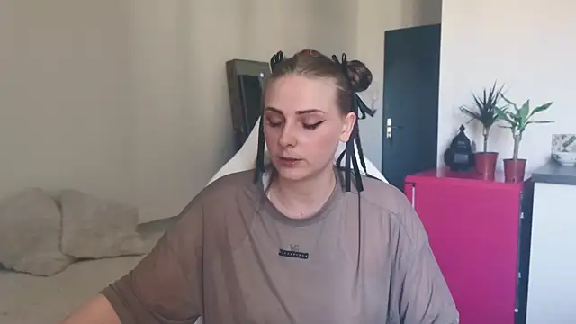 ce leste   online show from March 20, 11:55 am