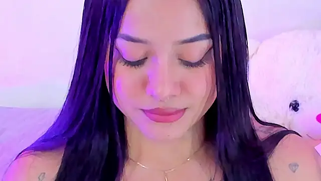 MaddyParisi online show from February 1, 8:08 am