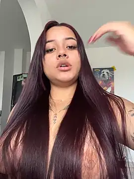 MaddyParisi online show from March 13, 3:50 pm