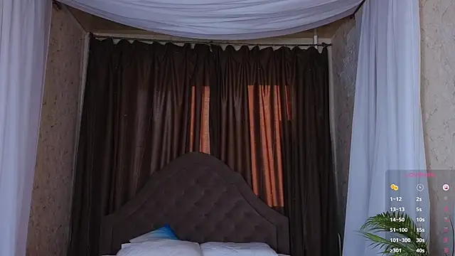 Snapshot of Soo_dreamy chatting on January 19, 4:12 am Soo dreamy online show from January 19, 4:12 am