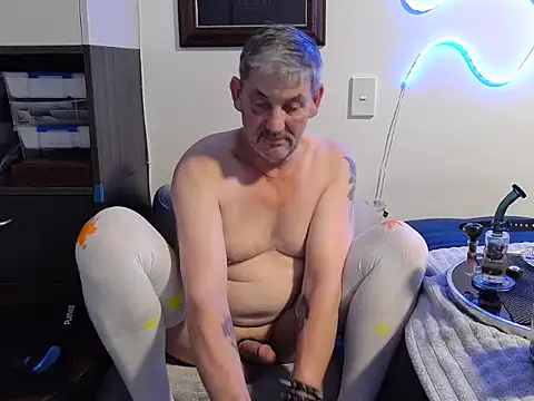 ChunkyMonkey007 online show from September 18, 1:36 pm