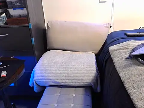 ChunkyMonkey007 online show from September 15, 11:21 am