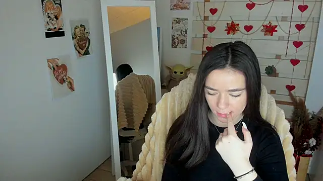 Bella XO online show from March 12, 7:45 am