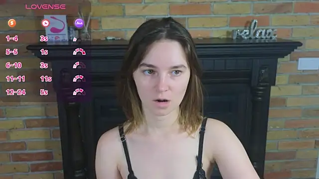 Snapshot of Ellie_Sunset chatting on June 16, 7:41 am Ellie Sunset online show from June 16, 7:41 am