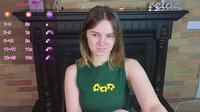 Snapshot of Ellie_Sunset chatting on July 11, 8:25 am Ellie Sunset online show from July 11, 8:25 am