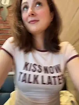 Snapshot of Dina_Tease chatting on June 29, 11:32 am Dina Tease online show from June 29, 11:32 am