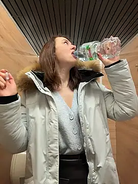 Dina Tease online show from February 9, 12:03 pm