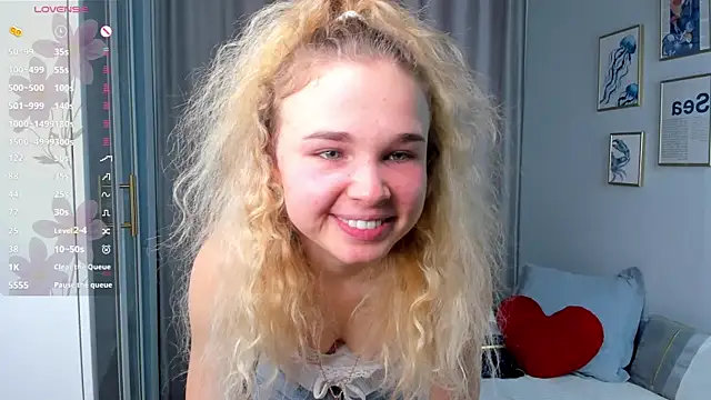 OdetteHarwick online show from October 11, 8:26 am