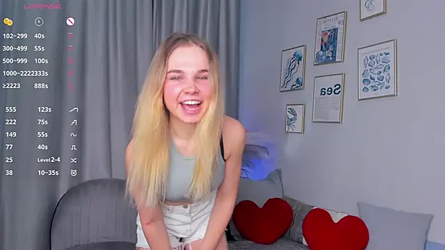 OdetteHarwick online show from December 5, 7:07 am