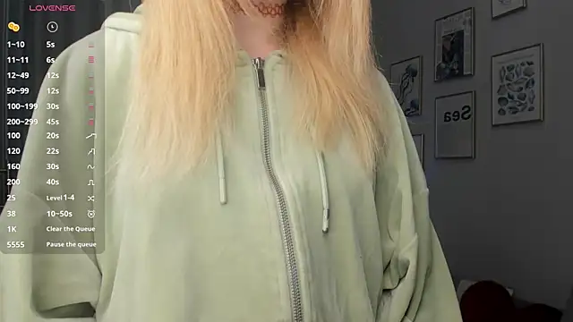 OdetteHarwick online show from November 21, 6:01 am