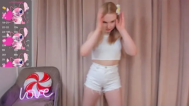 OdetteHarwick online show from March 20, 6:20 pm