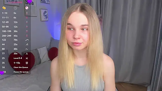 OdetteHarwick online show from November 4, 8:07 am