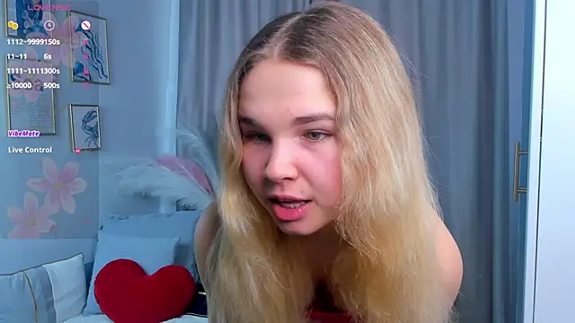 OdetteHarwick online show from October 24, 7:40 am