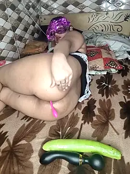 Snapshot of pihu32824 chatting on October 17, 8:32 pm pihu32824 online show from October 17, 8:32 pm
