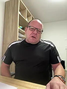 coupleLatinaLovers online show from January 15, 7:12 am