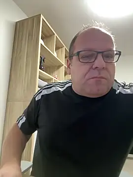 coupleLatinaLovers online show from October 27, 5:41 am