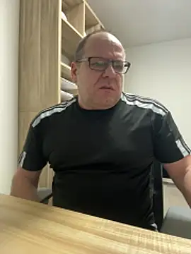 coupleLatinaLovers online show from February 23, 6:14 am