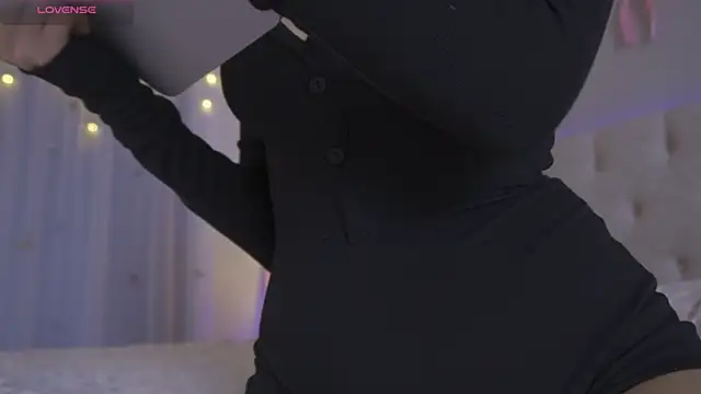 yumisunn online show from February 10, 1:15 am