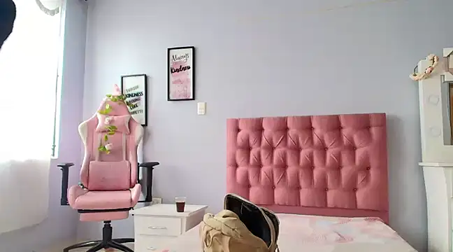 Snapshot of _69HONRY chatting on February 7, 1:11 pm 69HONRY online show from February 7, 1:11 pm