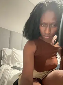 Snapshot of Roxiexx chatting on February 21, 12:07 pm Roxiexx online show from February 21, 12:07 pm