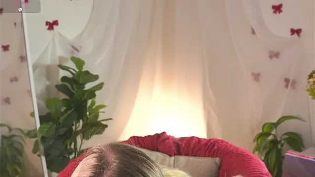 MaydaFoulk online show from June 16, 11:27 pm