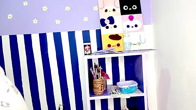 PetiteIvoryQueen19 online show from April 12, 6:05 am