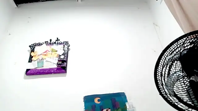 PetiteIvoryQueen19 online show from November 30, 5:19 am