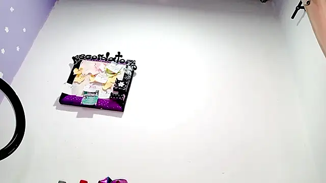 PetiteIvoryQueen19 online show from February 21, 3:25 pm