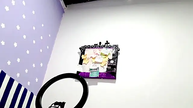 PetiteIvoryQueen19 online show from February 23, 4:14 am