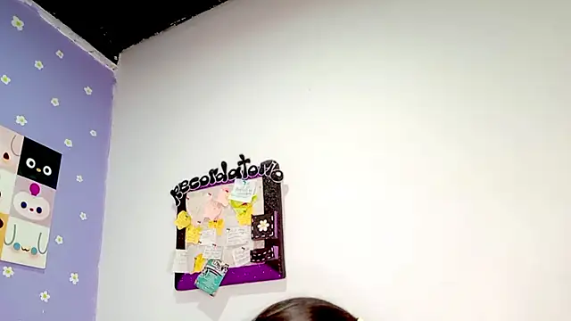 PetiteIvoryQueen19 online show from May 24, 3:50 am