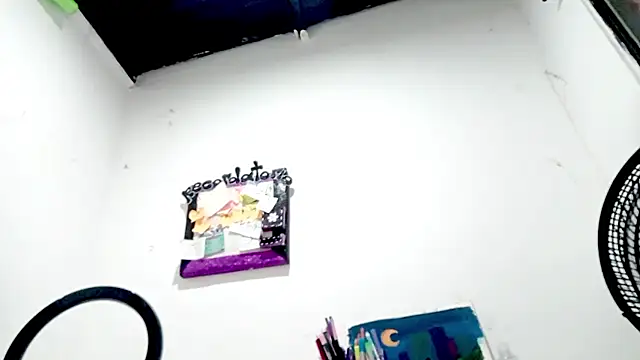 PetiteIvoryQueen19 online show from December 1, 4:02 am