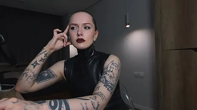 vinylstore online show from June 11, 3:20 pm
