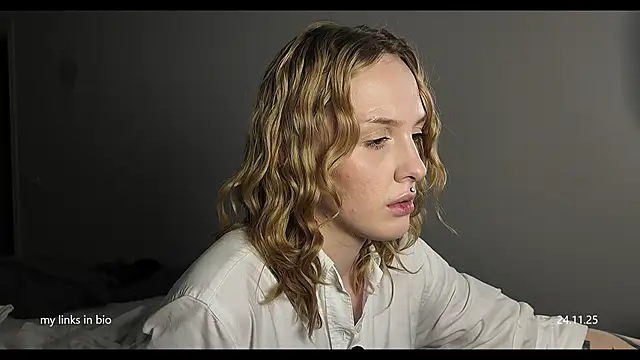 vinylstore online show from November 24, 6:30 pm