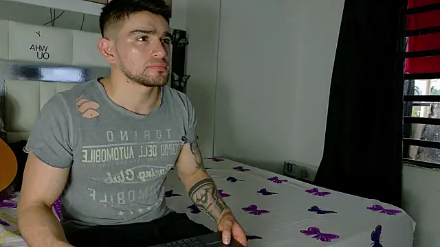 Sexy Alejandro  online show from March 3, 5:09 pm