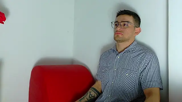 Sexy Alejandro  online show from May 15, 11:52 am