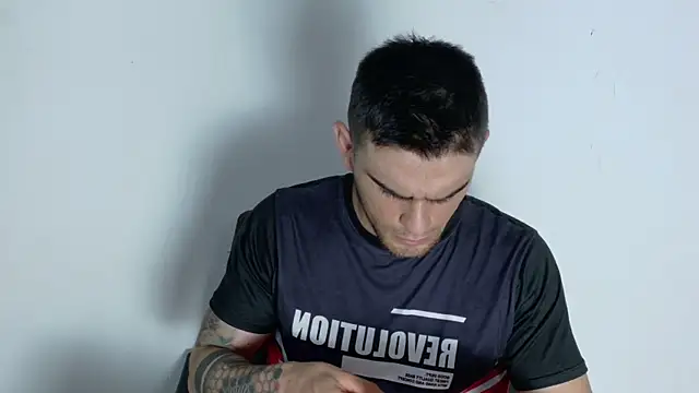 Sexy Alejandro  online show from May 12, 8:43 am