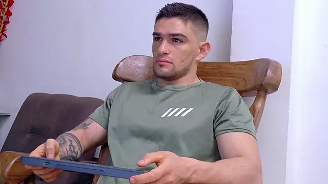 Sexy Alejandro  online show from February 26, 1:00 pm