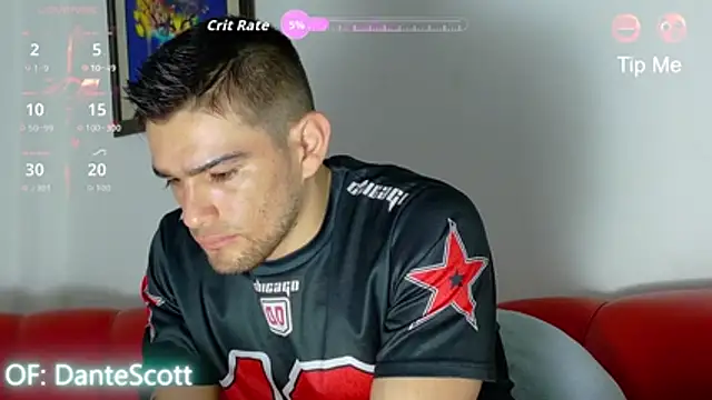 Snapshot of Sexy_Alejandro_ chatting on June 8, 12:49 pm Sexy Alejandro online show from June 8, 12:49 pm